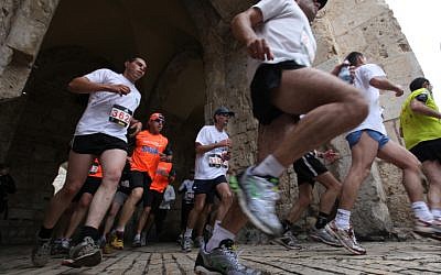 Runners in the Jerusalem marathon on March 25, 2011. (Kobi Gideon/Flash 90)