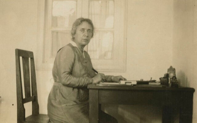 Henrietta_Szold_at_home,_Jerusalem (photo credit: Wikimedia Commons)