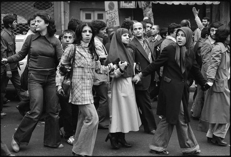 Youngsters partaking in Iran's Islamic Revolution in 1979 (photo credit: CC-BY-David Burnett parsine.com, Wikimedia Commons) Youngsters partaking in Iran's Islamic Revolution in 1979 (photo credit: CC-BY-David Burnett parsine.com, Wikimedia Commons)