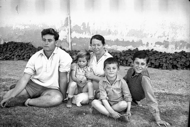 Year and subjects unknown. From the collection of Naftali Albom. (Courtesy: Bitmuna)