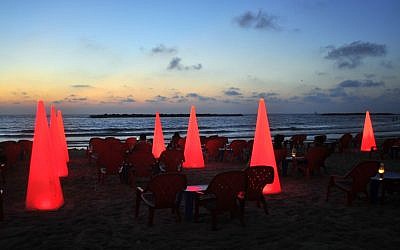 The Tel Aviv Beach at dusk (photo credit: Serge Attal/Flash 90)