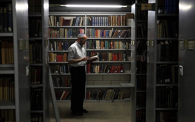 In the stacks of the National Library (photo credit: Yaakov Naumi/Flash90)