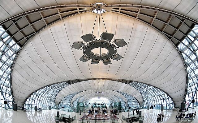 Suvarnabhumi International Airport, Bangkok (photo credit: CC-BY Roger Price, Wikipedia)