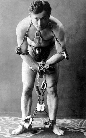 Harry Houdini (photo credit: Library of Congress, Wikimedia Commons)