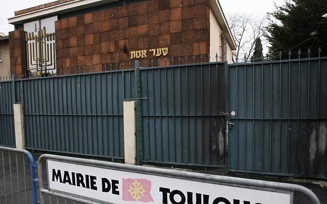 A synagogue in Toulouse (photo credit: AP/Manuel Blondeau)