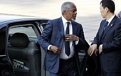 Kofi Annan, left, the United Nations and Arab League envoy to Syria, arrives at the Great Hall of the People for talks with Chinese Premier Wen Jiabao, unseen, in Beijing, China (photo credit: AP Photo/Ng Han Guan)