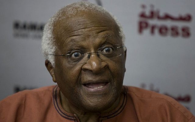 Archbishop Desmond Tutu speaks during a press conference in Gaza City, 2008 (photo credit: Wissam Nassar/Flash 90) Archbishop Desmond Tutu speaks during a press conference in Gaza City, 2008 (photo credit: Wissam Nassar/Flash 90)