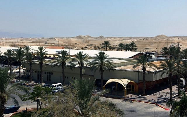 The Allenby border crossing in the Jordan Valley (photo credit: Kobi Gideon/Flash90)