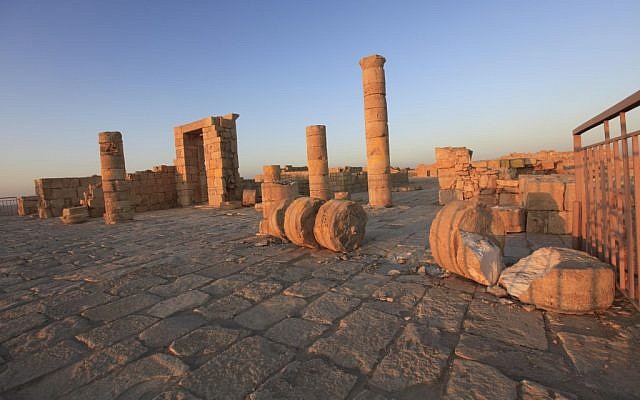 Ruined ruins in Avdat in 2009 (photo credit: Tsafrir Abayov/Flash90)