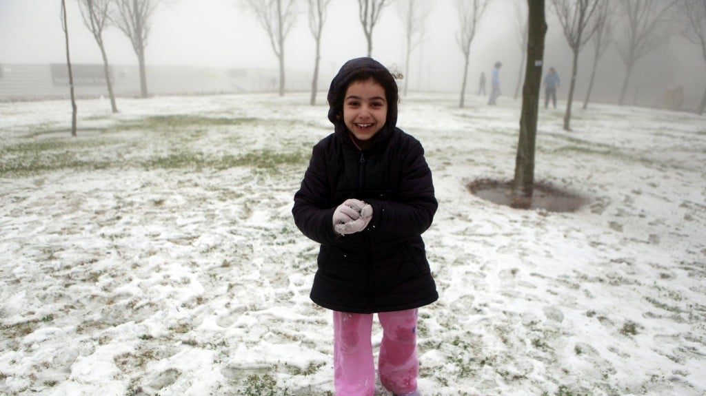 A young Israeli playing in the snow in the Gilo neighborhood of Jerusalem. (photo credit: Uri Lenz/Flash90)