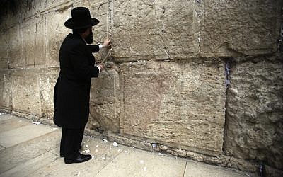 The operation is carried out twice each year: before the Passover festival which begins next week and at the Jewish New Year in the fall. (photo credit: Uri Lenz/Flash90)