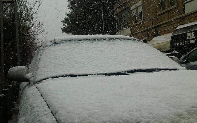 Snow in Jerusalem, March 2, 2012 (photo credit: Aaron Kalman/Times of Israel)