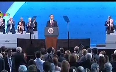 Image capture of the crowd reacting to the president's words with a standing ovation (photo credit: Channel 10) Image capture of the crowd reacting to the president's words with a standing ovation (photo credit: Channel 10)