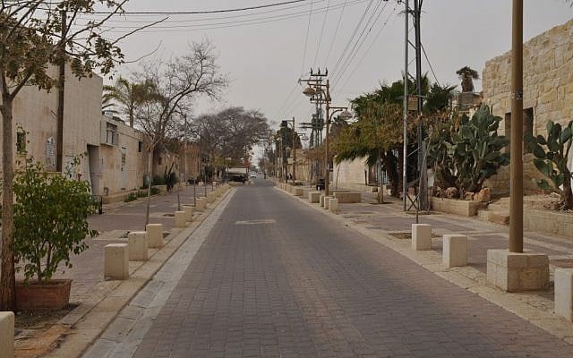 A still deserted Old City street in Beersheva (photo credit: Jen Klor) A still deserted Old City street in Beersheva (photo credit: Jen Klor)