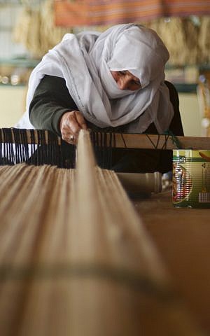 On the loom (photo credit: Elio Nudelman) On the loom (photo credit: Elio Nudelman)