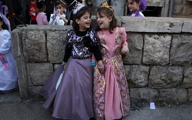 Girls in Purim costume (photo credit: Kobi Gideon/Flash90)