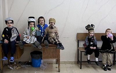 All dressed up (photo credit: Yonatan Sindel/Flash90)
