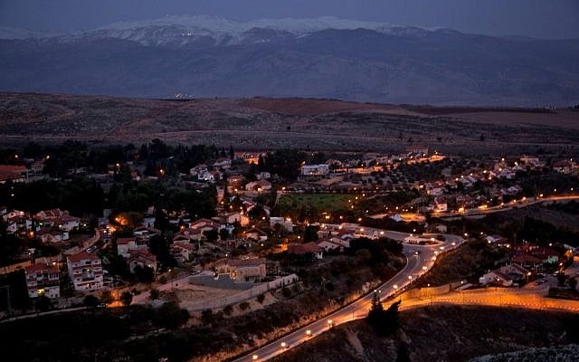 Northern Israeli town of Metulla at night (Doron Horowitz/Flash90)