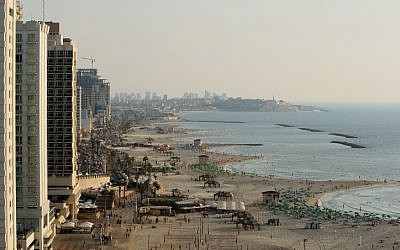 A view of the Tel Aviv beach and boardwalk (photo credit: Moshe Shai/Flash90)