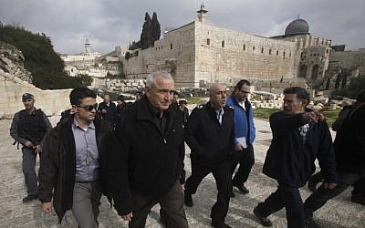 Internal Security Minister Yitzhak Aharonovitch flanked by security guards in Jerusalem (photo credit: Uri Lenz/Flash90)