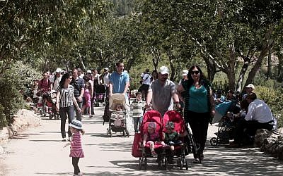 Tourists visit Jerusalem's Biblical Zoo during the Passover holiday Tuesday (photo credit: Kobi Gideon/Flash90)