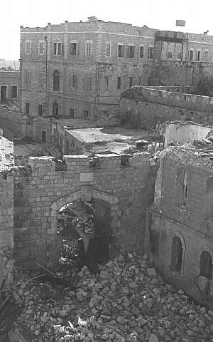 The Old City's New Gate, damaged by fighting, December 1948 (Courtest of the Government Press Office, Jerusalem)