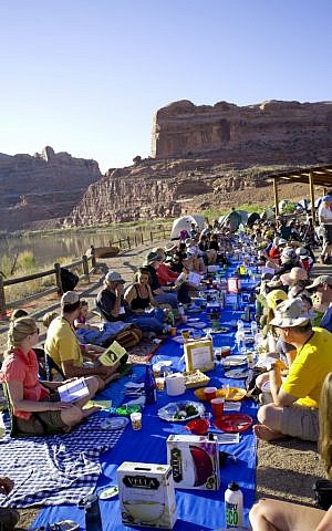 It's seder time in Utah in Passover in the Desert of Moab program. (photo credit: Jeff Finkelstein/JTA)