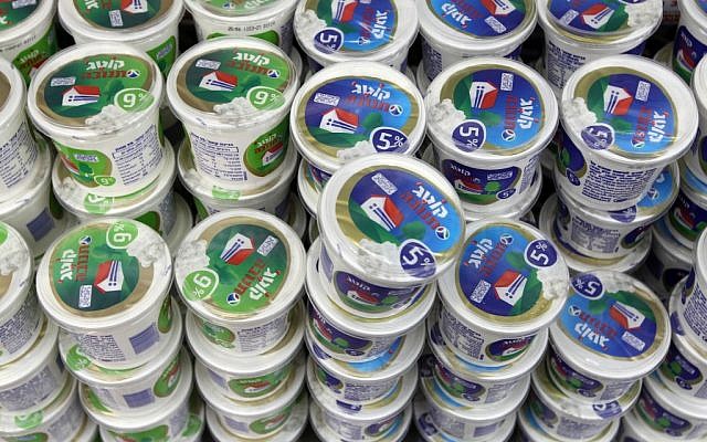Oplon's packaging could allow supermarkets to store products like cottage cheese without refrigeration, the company says (Photo credit: Nati Shohat/FLASH90) Oplon's packaging could allow supermarkets to store products like cottage cheese without refrigeration, the company says (Photo credit: Nati Shohat/FLASH90)