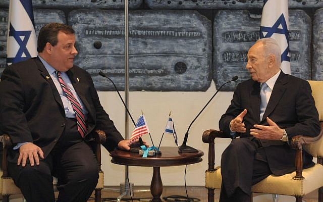 New Jersey Governor Christ Christie (left) meets with Israeli President Shimon Peres Tuesday (photo credit: Mark Neyman/Flash90)