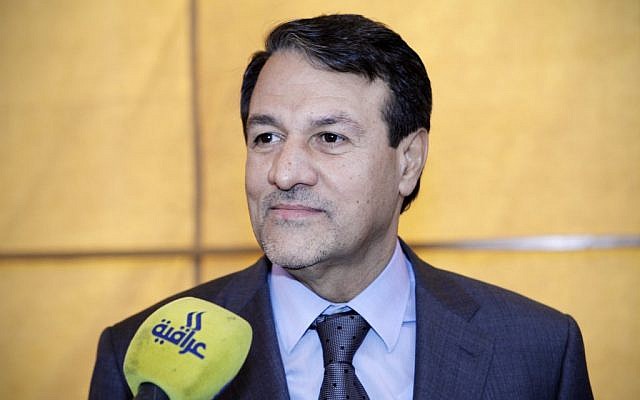 Iraqi government spokesman Ali al-Dabbagh speaks to the media in May outside the Baghdad negotiation room where the U.S. and five other world powers met with Iranian diplomats (photo credit: AP/Khalid Mohammed) Iraqi government spokesman Ali al-Dabbagh speaks to the media in May outside the Baghdad negotiation room where the U.S. and five other world powers met with Iranian diplomats (photo credit: AP/Khalid Mohammed)