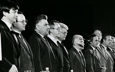 Likud veteran: Meridor (closest to camera), with party leaders including prime minister Yitzhak Shamir (sixth from left) and Netanyahu (second from right), at a party meeting in Tel Aviv in 1986. (photo credit: Moshe Shai/Flash90)