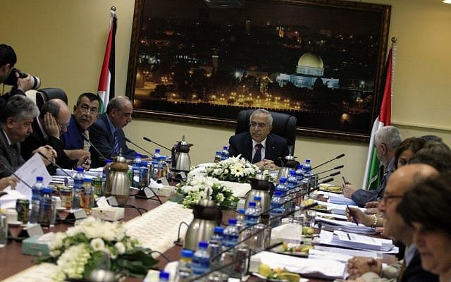 Salam Fayyad heads a cabinet meeting in Ramallah (photo credit:  Issam Rimawi/Flash90)