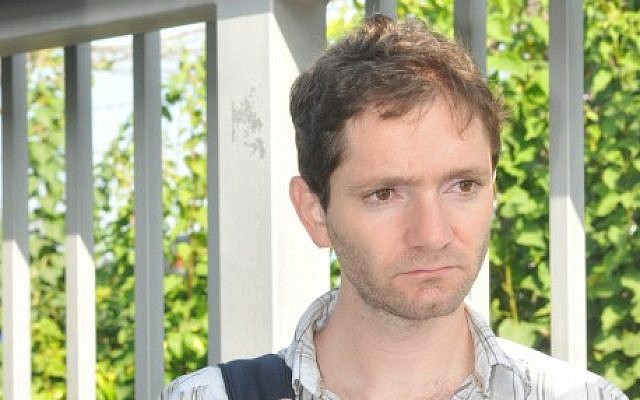 Journalist Uri Blau charged with holding classified material that threatened state security. (photo credit: Yossi Zeliger/Flash90) Journalist Uri Blau charged with holding classified material that threatened state security. (photo credit: Yossi Zeliger/Flash90)