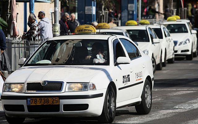 Illustrative: Line of taxis waiting for passengers (Kobi Gideon/Flash90)