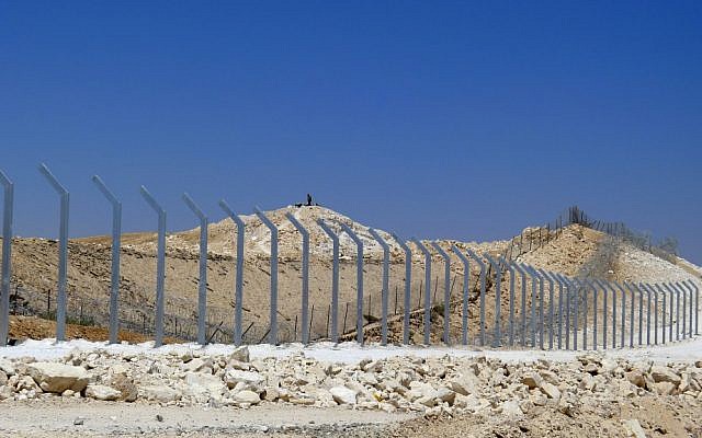 A new fence is being built between Israel and Egypt (photo credit: Yuval Nadal/Flash90)