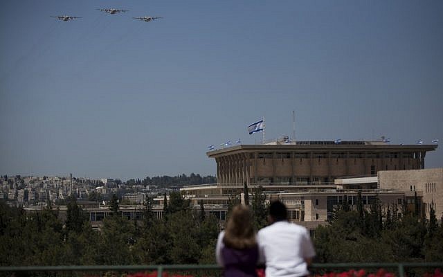 The Knesset, which may see early elections soon (photo credit: Yonatan Sindel/Flash90)