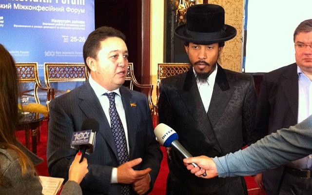 Hip-hop star Shyne and Oleksandr Feldman, a member of the Ukrainian Parliament and president of the Ukrainian Jewish Committee in Kiev, Ukraine. (photo credit: Courtesy) Hip-hop star Shyne and Oleksandr Feldman, a member of the Ukrainian Parliament and president of the Ukrainian Jewish Committee in Kiev, Ukraine. (photo credit: Courtesy)