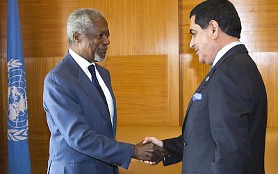 Kofi Annan (left) and  Nassir Abdulaziz Al-Nasser, president of the United Nations General Assembly (photo credit: AP/Keystone, Salvatore Di Nolfi)
