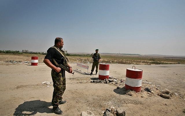 Palestinian security forces secure the Karni Crossing linking Gaza Strip and Israel in 2008 (photo credit: Wissam Nassar/Flash 90) Palestinian security forces secure the Karni Crossing linking Gaza Strip and Israel in 2008 (photo credit: Wissam Nassar/Flash 90)