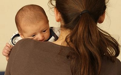 On Mom's shoulder (photo credit: Nati Shohat/Flash 90)