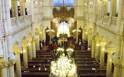 The Grand Synagogue in Lyon, France. (photo credit: CC-BY Anne Varak, Flickr)