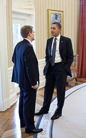 President Barack Obama talks with Press Secretary Jay Carney in the Oval Office (photo credit: White House Photo Stream, Flickr)