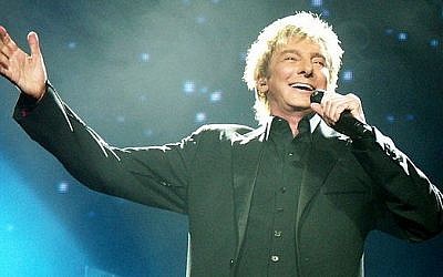 Barry Manilow (photo credit: CC-BY-Weatherman90, Wikimedia Commons)