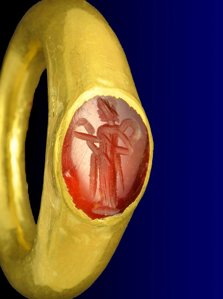 Close up of the Roman-era ring found near Kiryat Gat (photo credit: courtesy IAA)