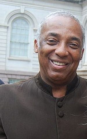 Charles Barron (photo credit: CC-BY-SA, Thomas Good, Wikimedia Commons)