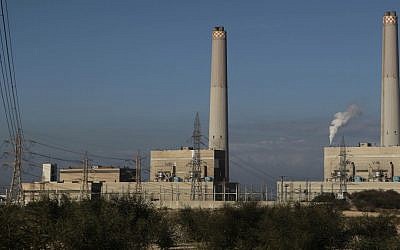 The Eshkol power station in Ashdod (Photo credit: Tsafrir Abayov/Flash90)