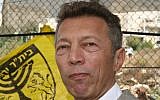 Arkady Gaydamak visiting a Beitar Jerusalem training session in September 2008 (photo credit: Anna Kaplan/ Flash90)