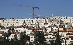 A building site in the Gilo neighborhood in Jerusalem (Uri Lenz / Flash90)