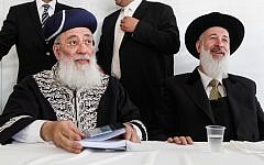 Sephardi Chief Rabbi Shlomo Amar (left) and Ashkenazi Chief Rabbi Yona Metzger at the Western Wall in Jerusalem in April (photo credit: Uri Lenz/Flash90)