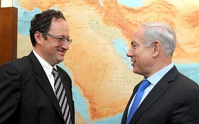 Boris Gelfand, left, speaking to Benjamin Netanyahu. (photo credit: Moshe Milner/GPO/Flash90)